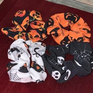 6/$20 Halloween 🎃 scrunchie for hair